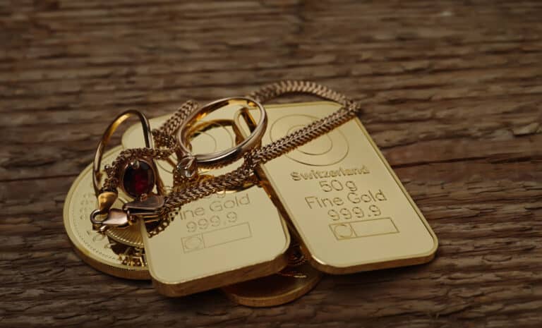 lingots d'or et pieces d'or