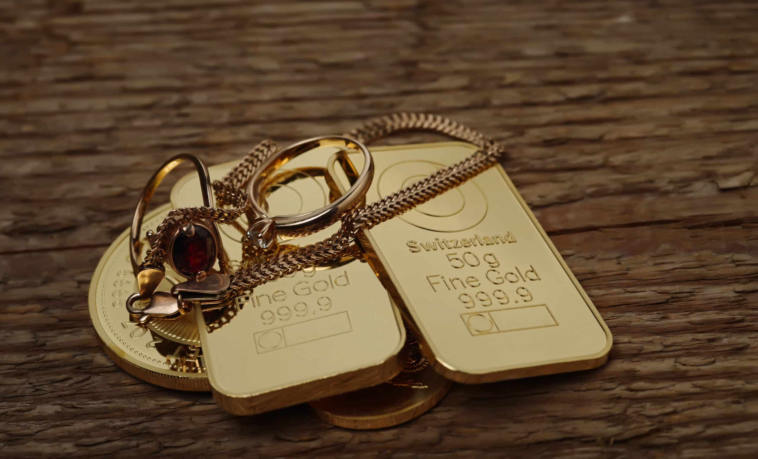 lingots d'or et pieces d'or