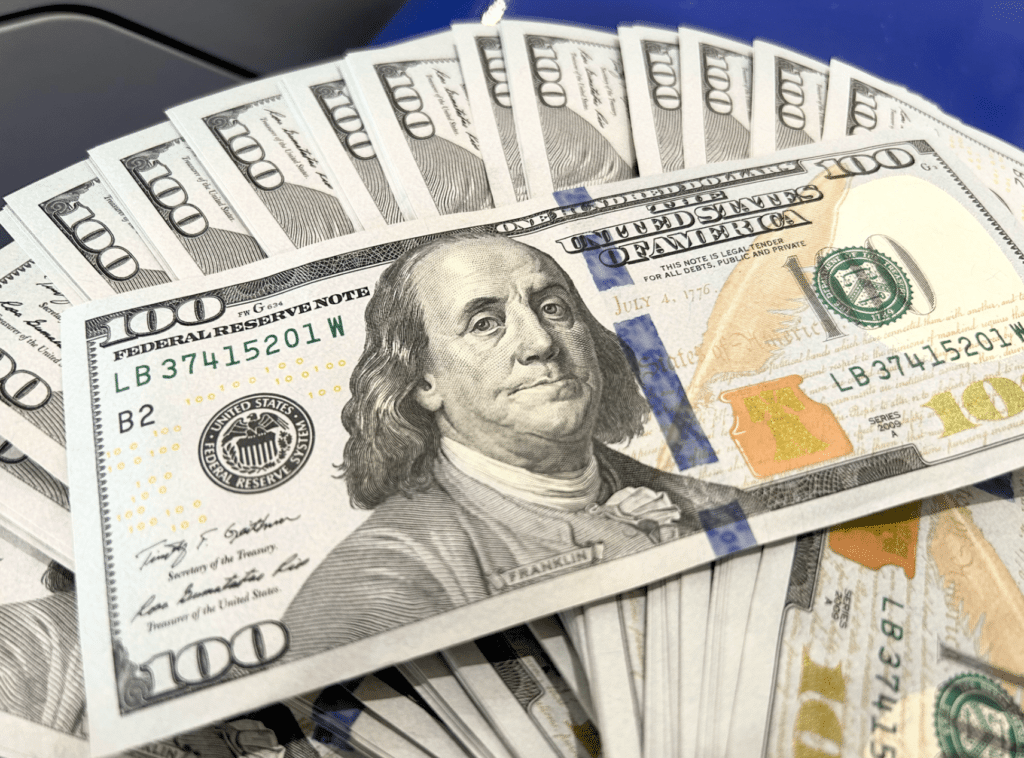 Où changer des euros en dollars sans frais